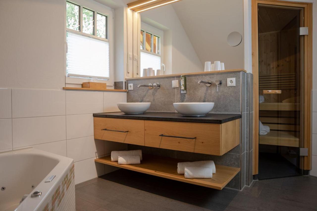 Schwarzwald Chalets Фройденштадт Экстерьер фото